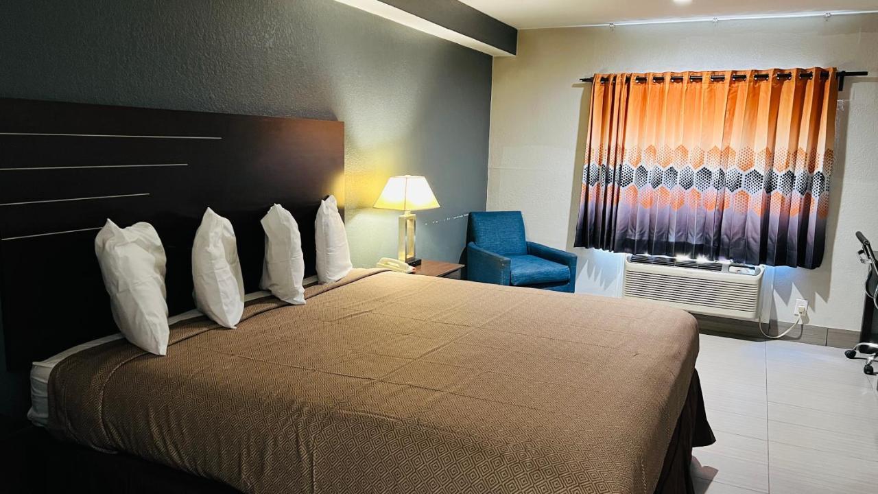 Regency Inn & Suits Houston Exteriör bild